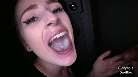 Large gloryhole swallow - Sex photo