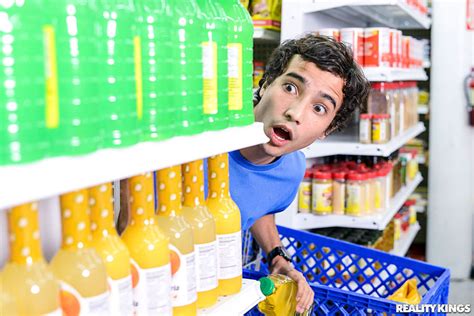 MilfHunter.19.02.25 Grocery Store Milf - JavBus