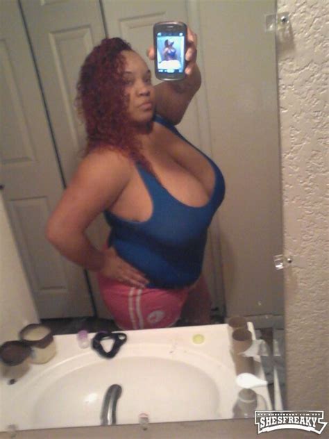 FAT YELLOW BONE at ShesFreaky