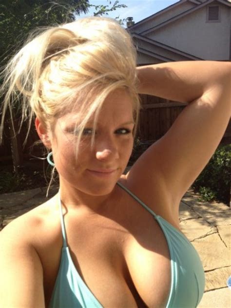 Busty MILF's Bikini Cleavage Selfie | Private MILF Pics